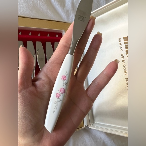 Vintage Mode Danish Stainless Serrated Steak Knives (6) ROSES Sheffield England - Picture 5 of 16